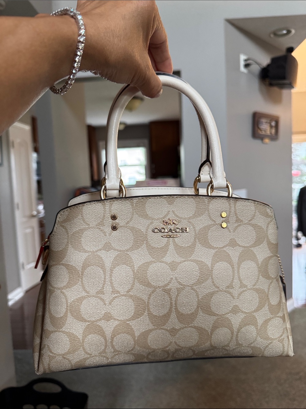 ❤️Coach Mini Lillie Carryall In Signature Canvas ❤️ - Picture 16 of 17